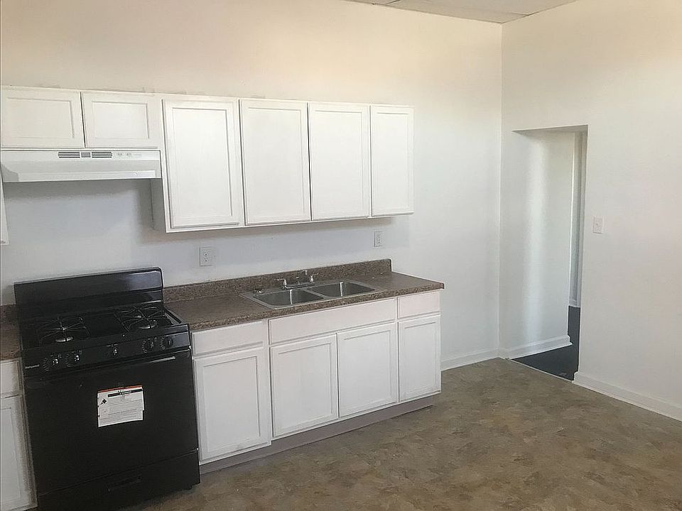 1st image of 300 N Carey St Unit 3