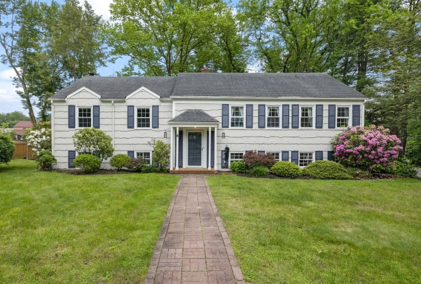 4 Jensen Ct photo 1
