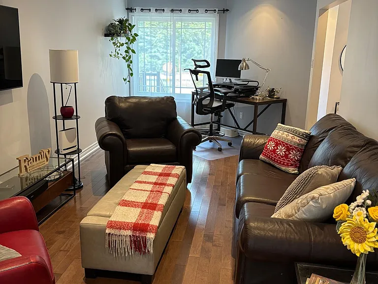 6 Joanna Cres — Photo 2