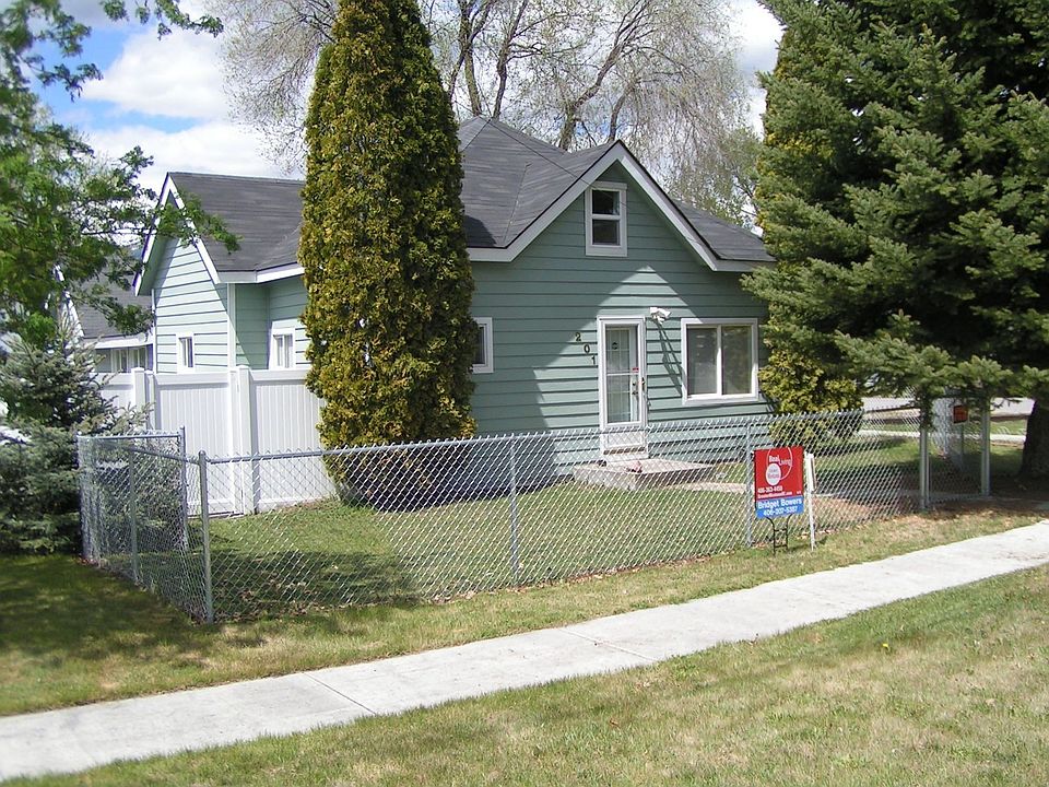 201 Pine St. Stevi