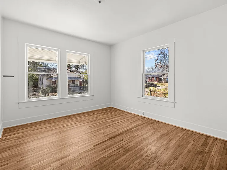 3009 Prince Ave — Photo 10