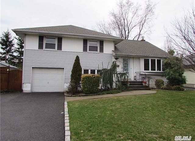 1st image of 3632 Woodbridge Ln N