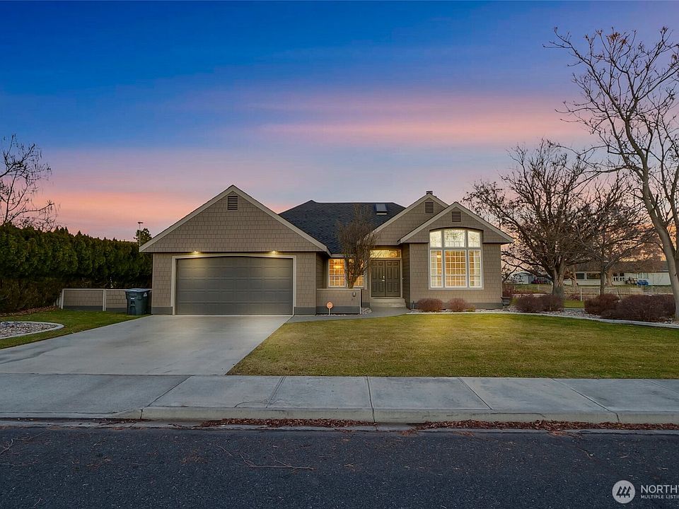 1st image of 811 Laguna Drive