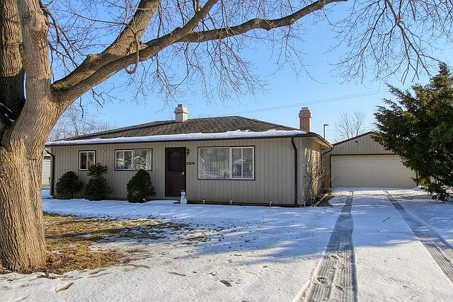 1st image of 2309 Country Ln