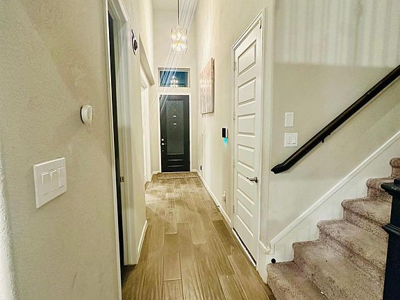 4th image of 18531 Wolf Mountain Ln