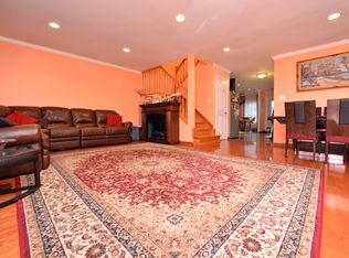 231 Dover Grn, Staten Island, NY 10312