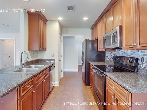 3rd image of 17986 Restoration Cir