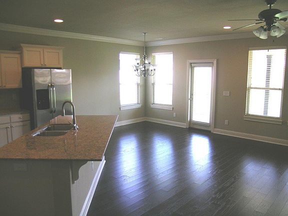 5th image of 1608 Crestwood Hills Ln