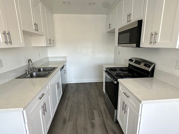 4th image of 22035 Burbank Blvd #Ba846da56