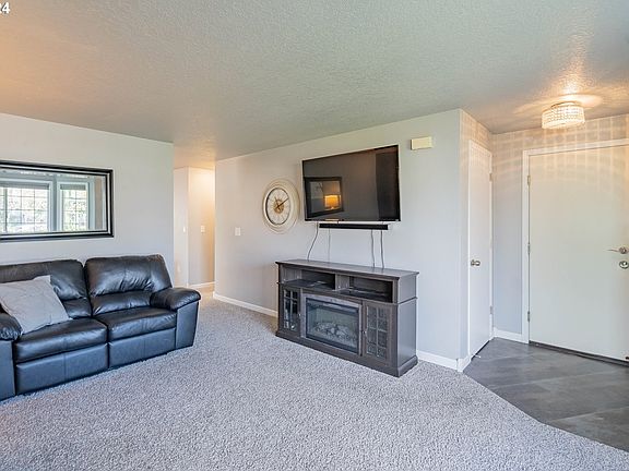 5th image of 4311 NE 160th Ave