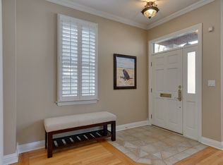 1453 W George St, Chicago, IL 60657