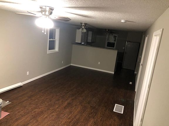 4th image of 223 S Prairie Ave