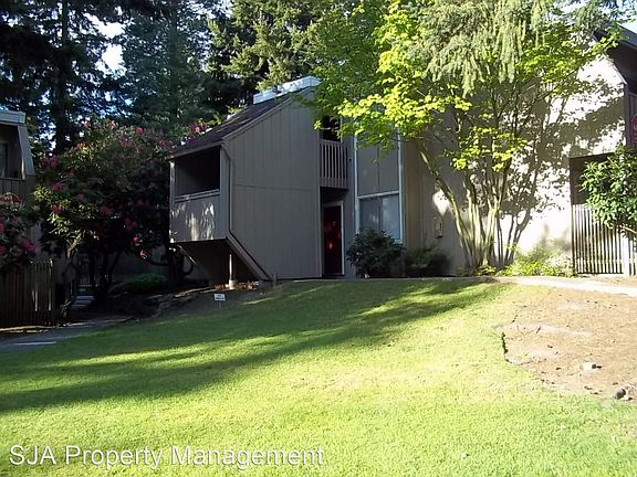 2nd image of 4821 180th St SW APT I101