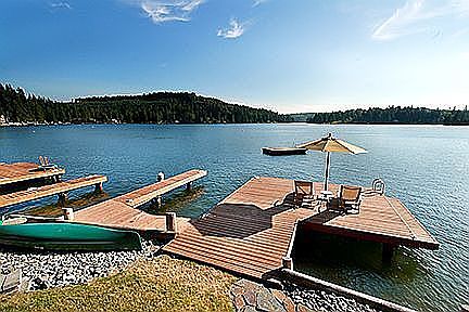 60' of WATERFRONT!