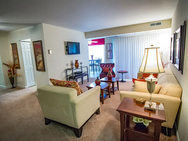 Oakton Park Apartments — Photo 36