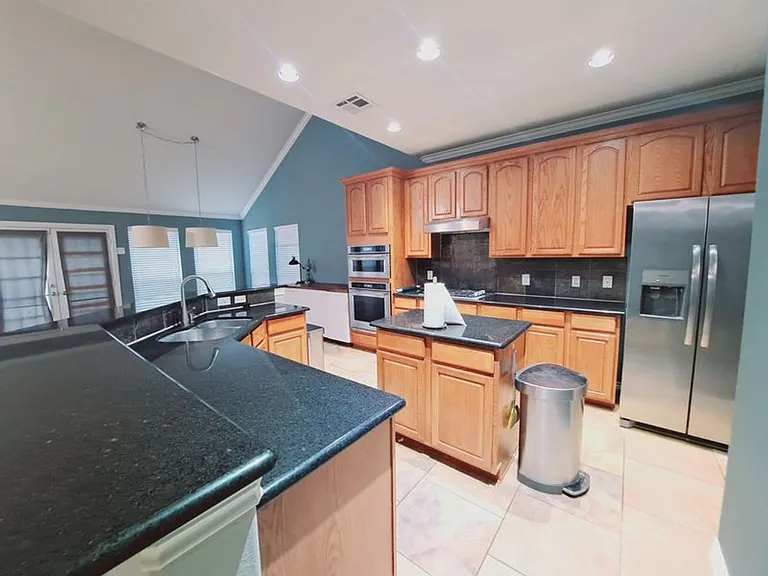 8408 Loma Alta Trl — Photo 8