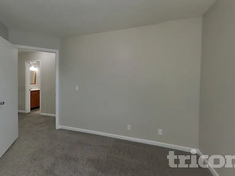 5713 Briarwick Ct — Photo 9