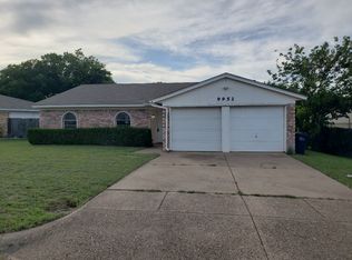 9952 Runnymeade Pl, Fort Worth, TX 76108
