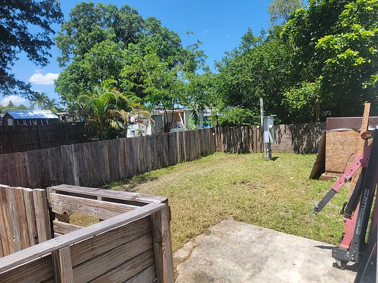 13401 SW 9th Ct — Photo 14