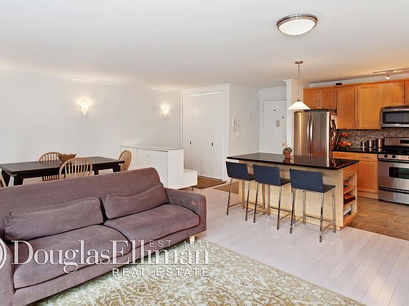 2nd image of 100 W 89th St APT 4A