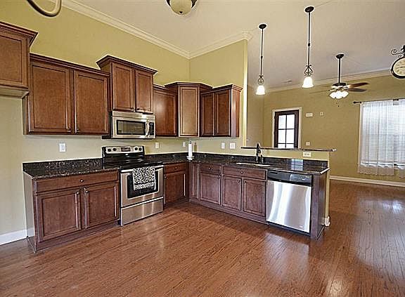 5th image of 1469 Sawmill Creek Ln