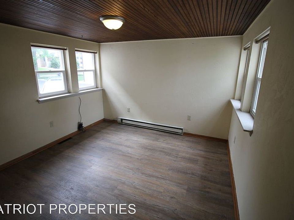 Cottage Street Apartments 123133 S Cottage St Whitewater WI Zillow