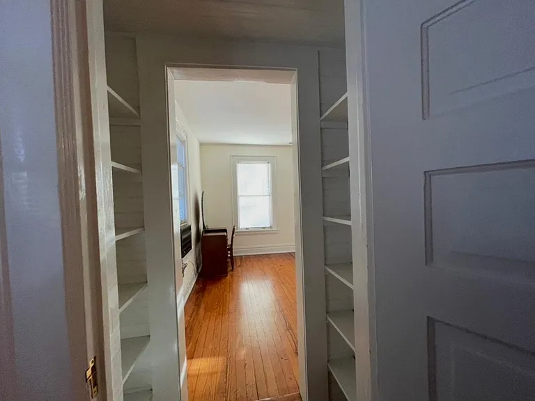 501 E Kingston Ave #E — Photo 11