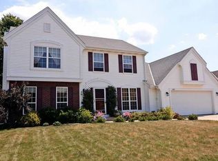 6952 W Southview Dr, Franklin, WI 53132