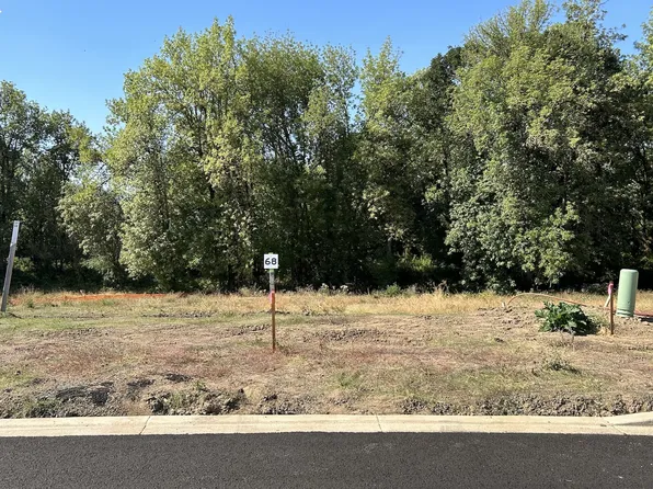 1599 NW Pinehurst Dr #68, McMinnville, OR 97128