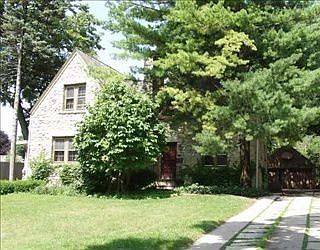 1st image of 40 S Lincoln Ave