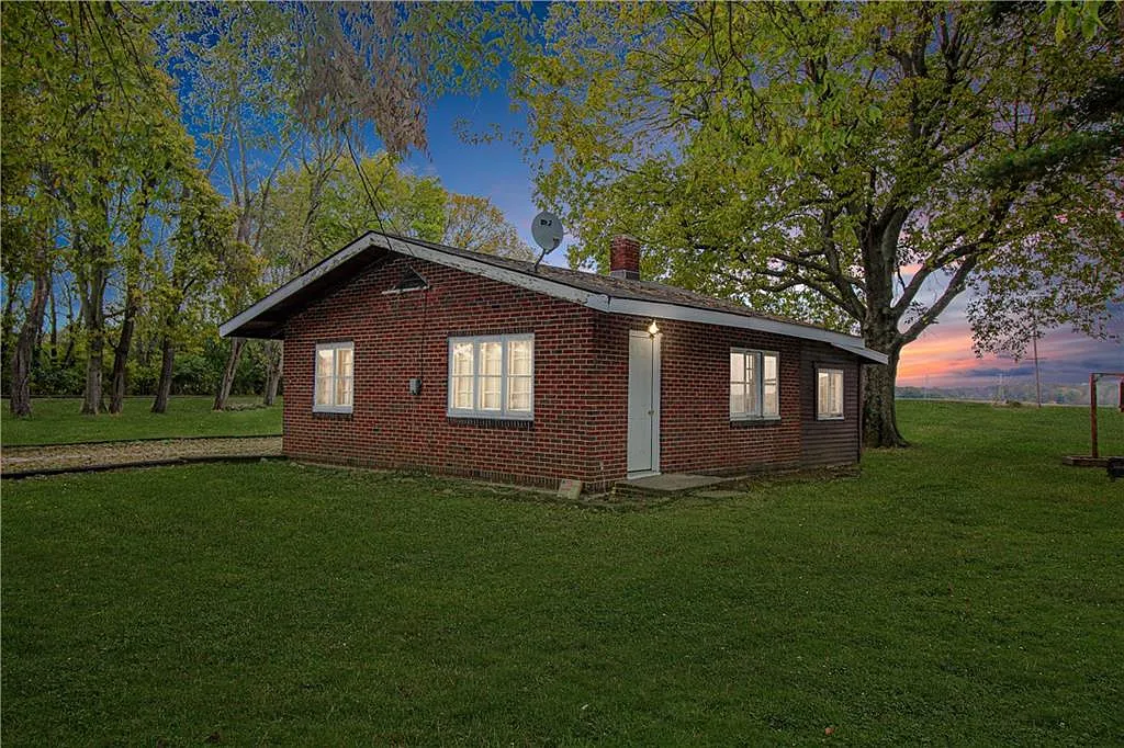 6275 High St photo 1