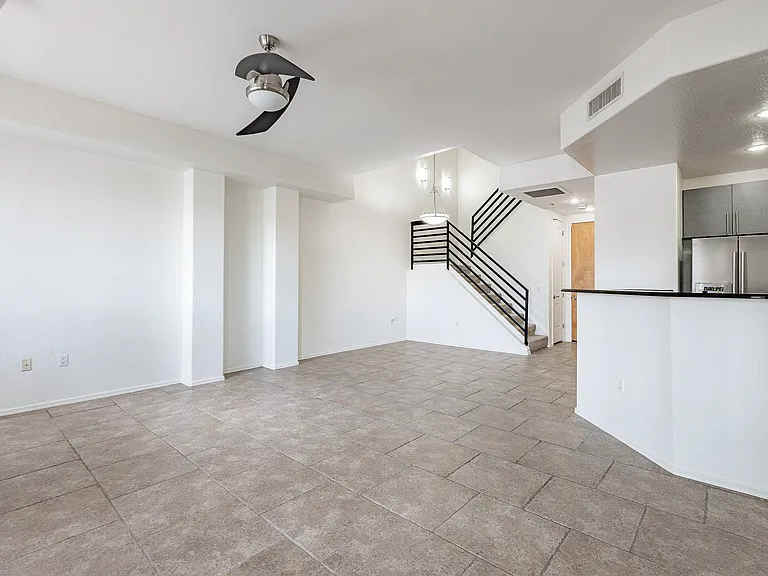 17 W Vernon Ave #11 — Photo 19