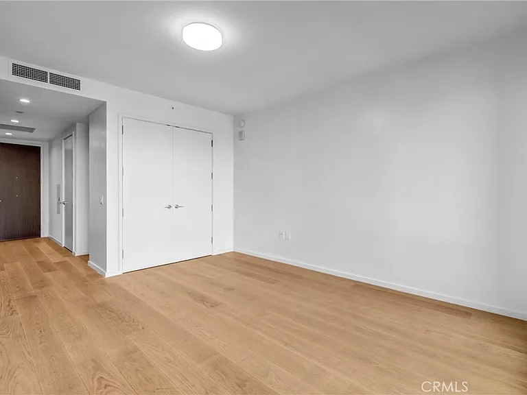 877 Francisco St #1818 — Photo 12
