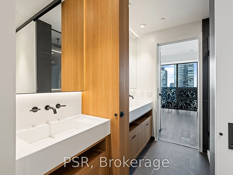 55 Charles St E #3101 — Photo 16