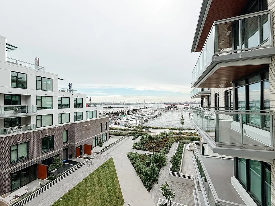 777 Harbour Way #401