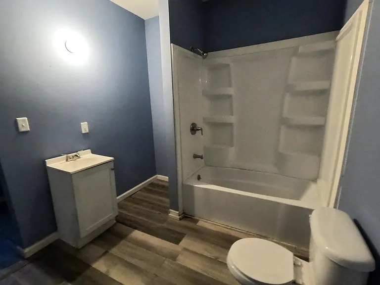 514 Studebaker St #1 — Photo 6