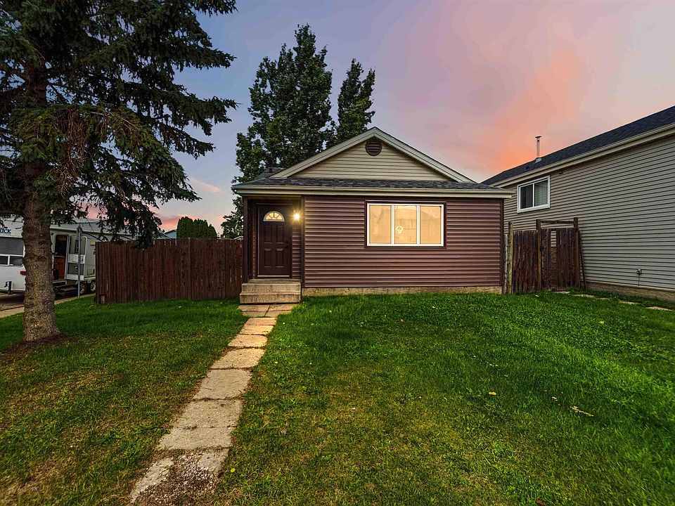 1st image of 120 Birch Dr