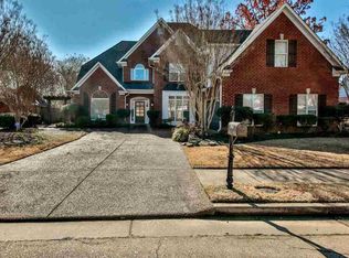 1147 Macon Hall Rd, Cordova, TN 38018