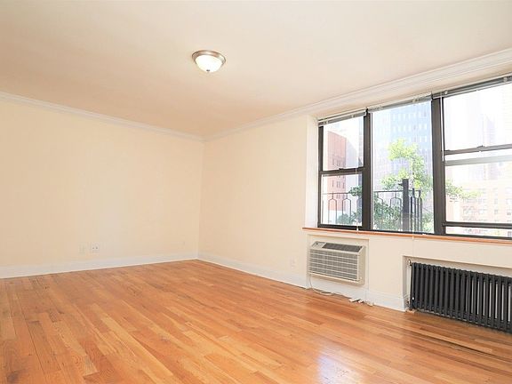 5th image of 238 E 36th St APT 3E