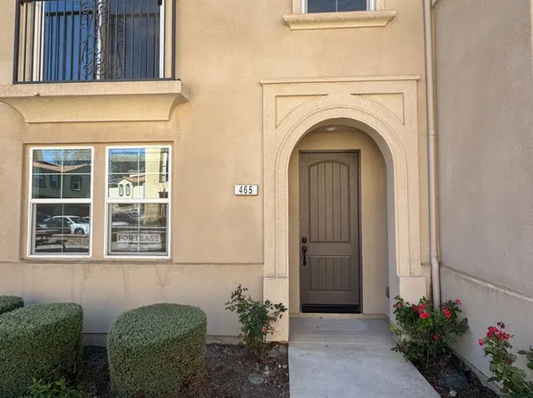 465 Pecana St, Camarillo, CA 93012