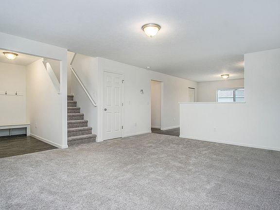 5th image of 148 Willowgate Dr