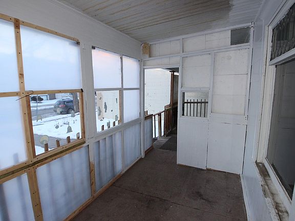 2nd image of 3015 29th Ave S