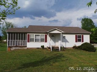 1178 Zion Church Rd, Hickory, NC 28602