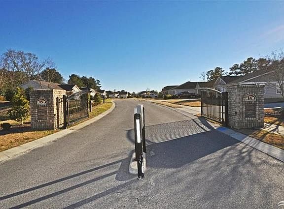 3rd image of 1219 Dunlop Dr NE