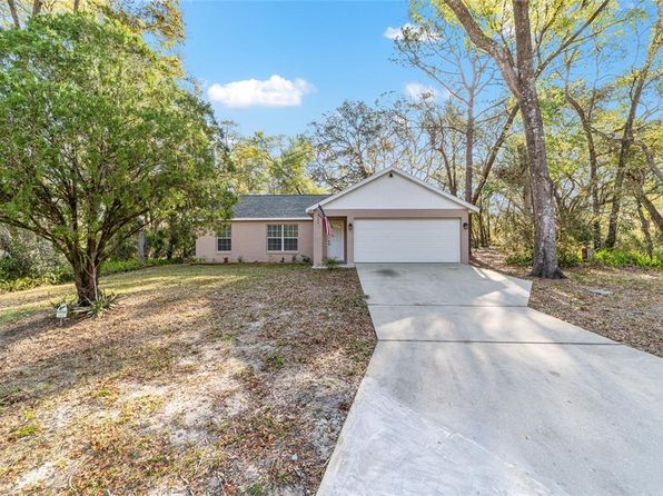 39832 N Hibiscus Way, Lady Lake, FL 32159
