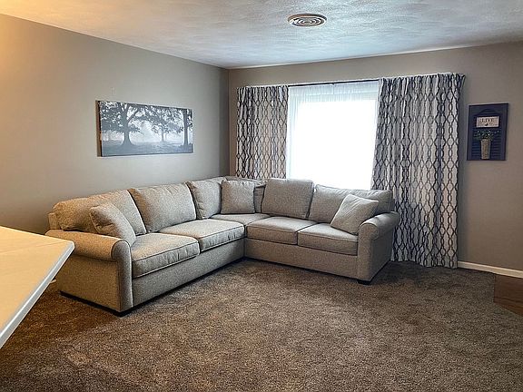 3rd image of 484 W Kennedy St #4
