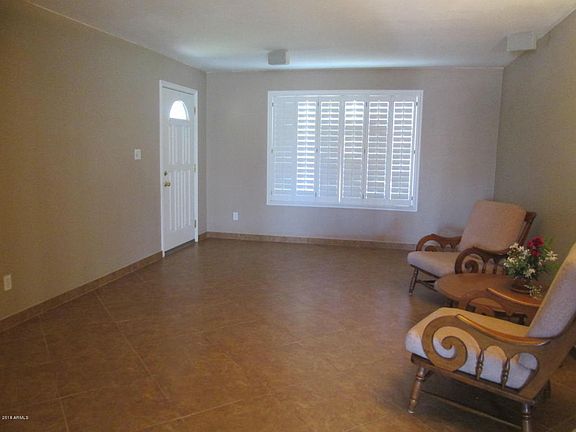 2nd image of 2526 E Manhatton Dr