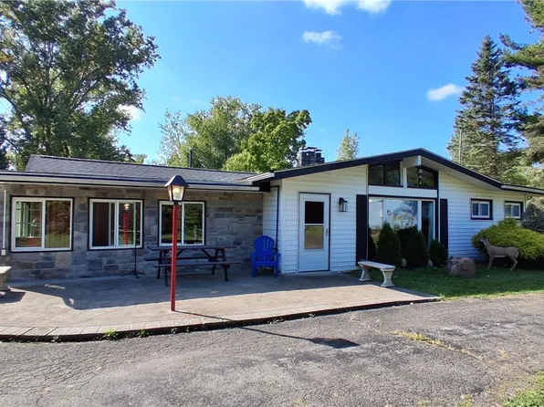 8420 Northfield Rd, Clarence Center, NY 14032