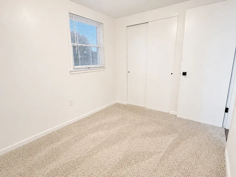 3 Andreis Ln — Photo 13
