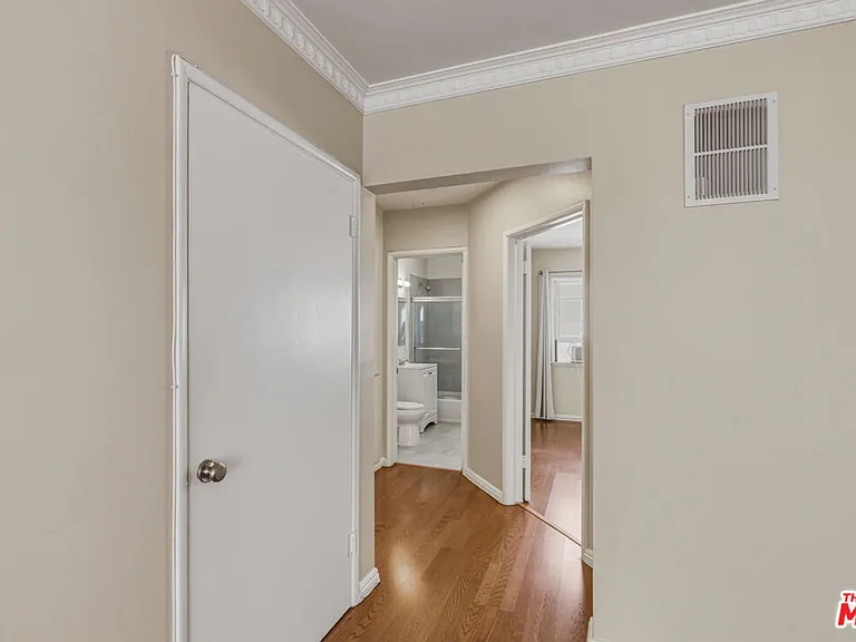 1643 N Formosa Ave — Photo 13